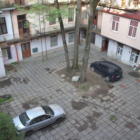 Central Mansard Studios Lviv Luaran gambar