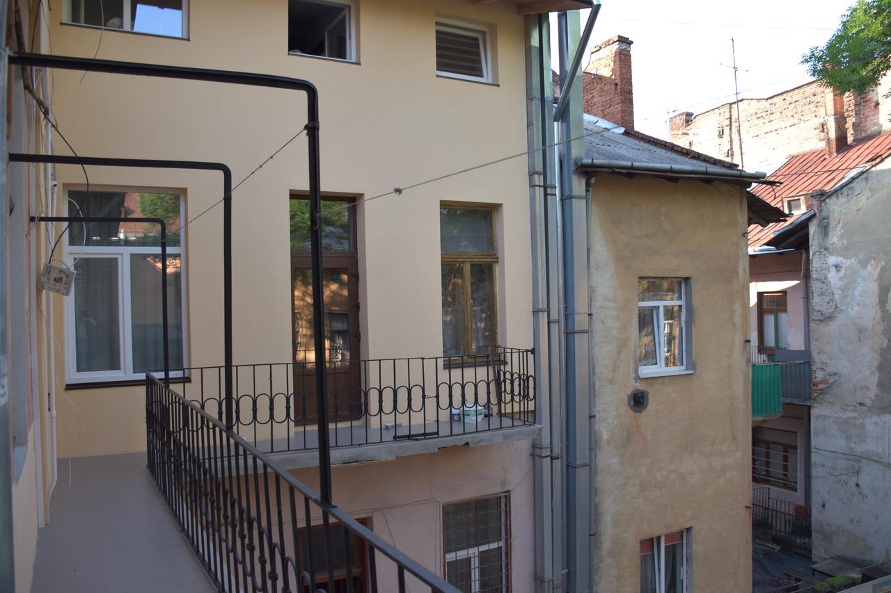 Central Mansard Studios Lviv Luaran gambar