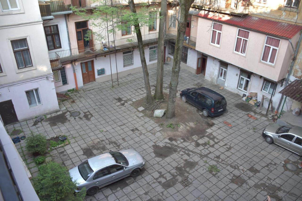 Central Mansard Studios Lviv Luaran gambar